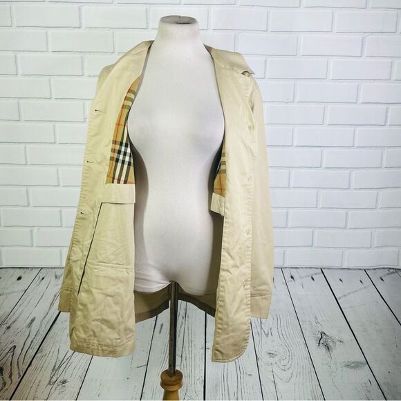 Vintage Burberrys of London Tan Trench Coat - Size XL. - Picture 3 of 14